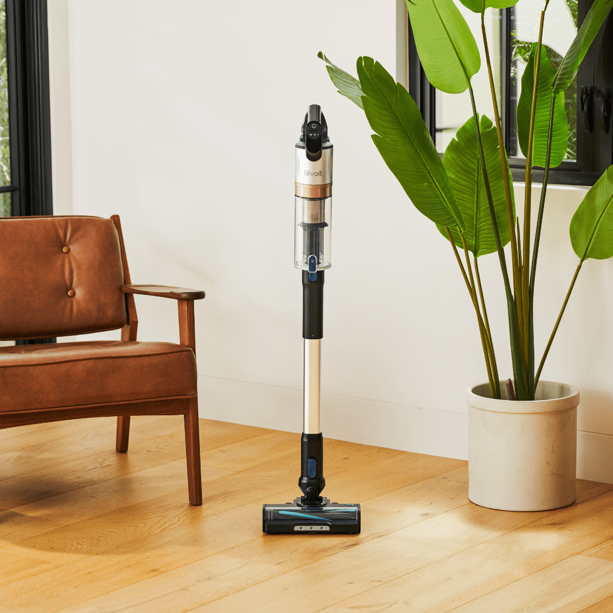 LVAC-300 Cordless Vacuum Cleaner - Image 2